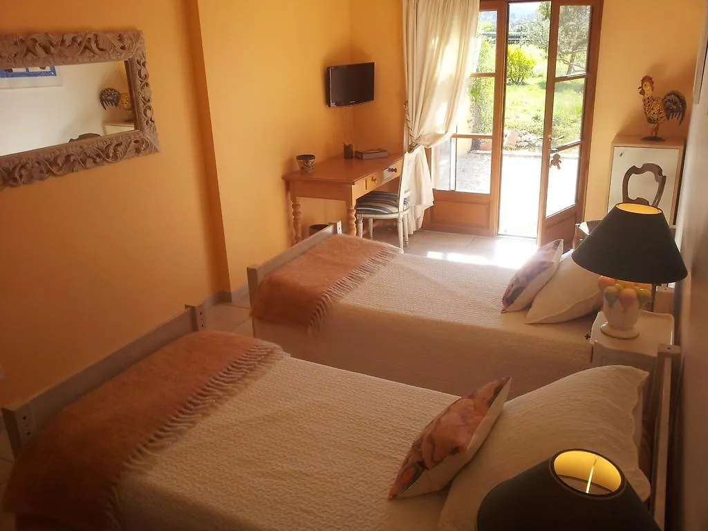 Bed and Breakfast Lamanderie En Provence à Alleins 0*,  France
